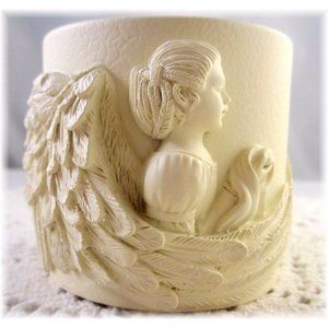 Legend Of The Dreamers Angel Tea Light Holder NEW